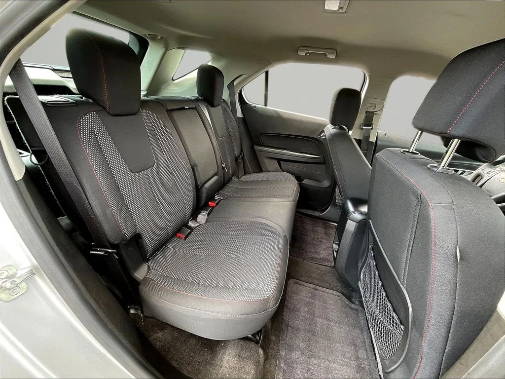 Used 2016 Silver Ice Metallic Chevrolet LS image 28