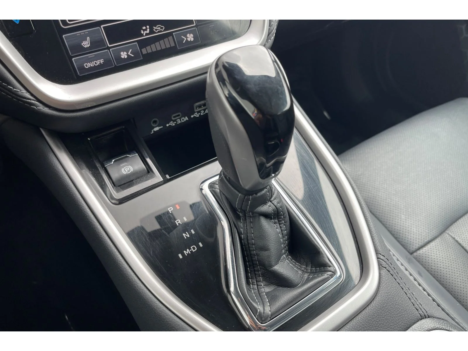 Used 2024 MAGNETITE GRAY ME Subaru Limited XT image 30