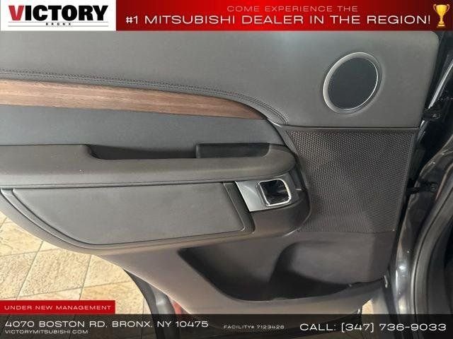 Used 2018 Gray Land Rover HSE image 30