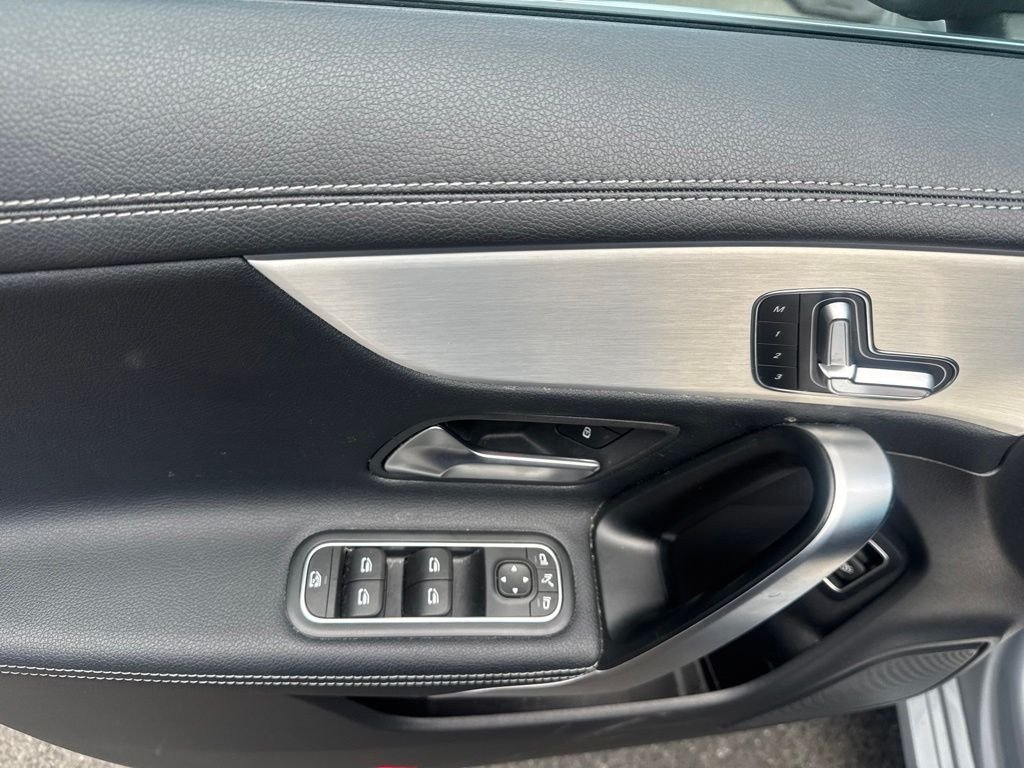 Used 2025  Mercedes-Benz CLA 250 image 28