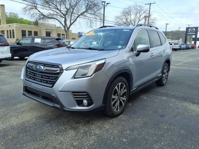 2022 Subaru Forester Limited - Photo 8
