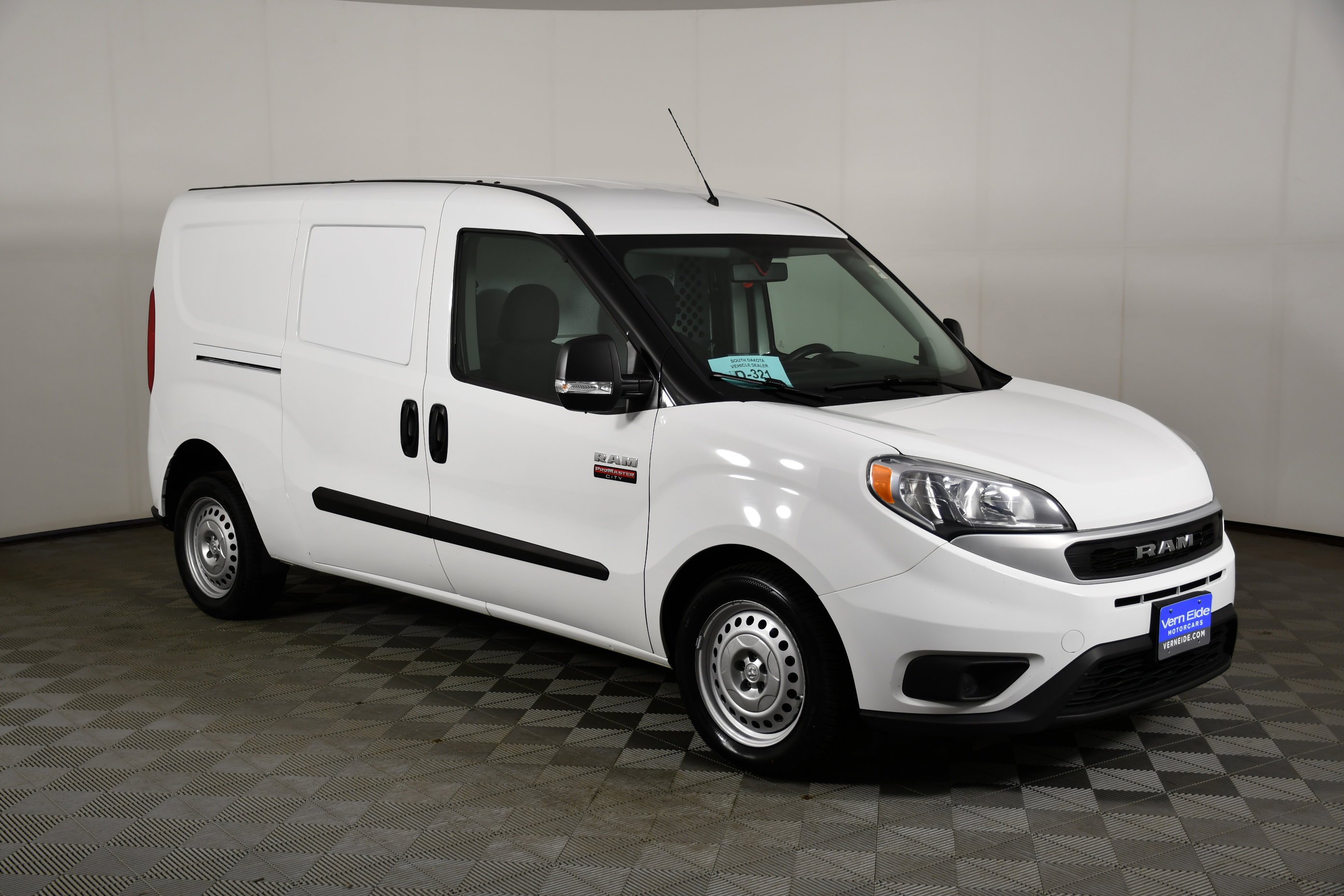 Used 2022 Bright White Ram Tradesman image 4