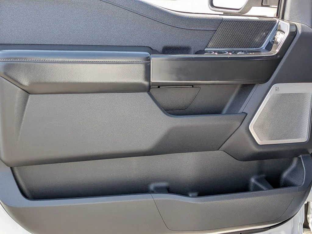 Used 2023 White Ford Raptor image 26