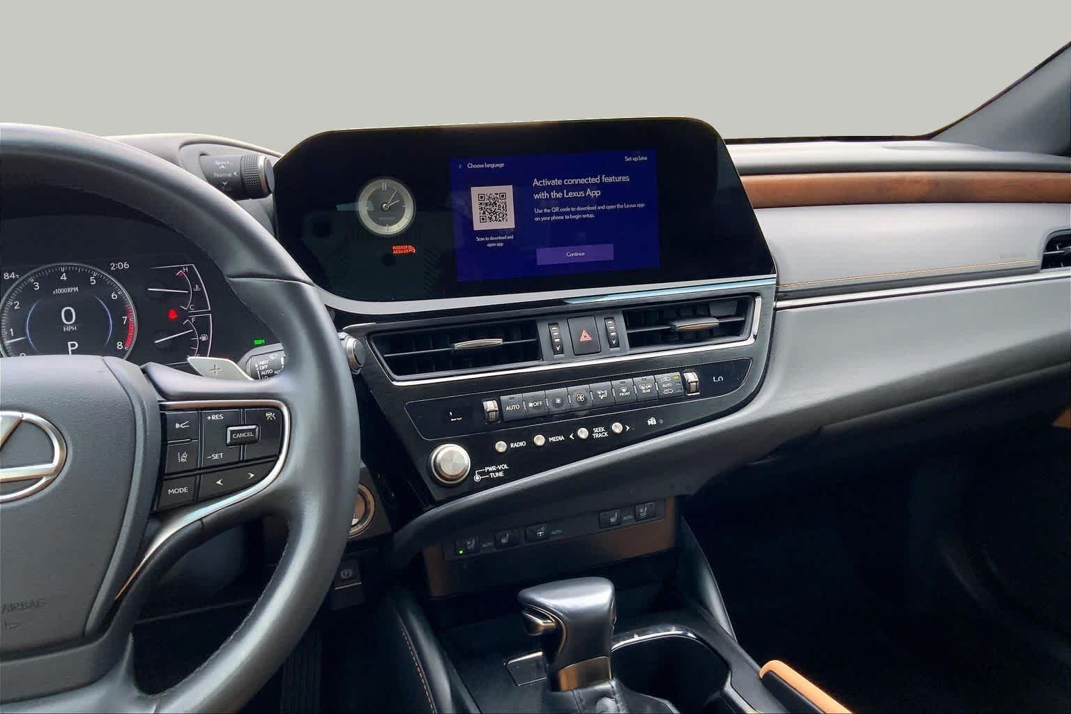 2024 Lexus ES 350 - Photo 12