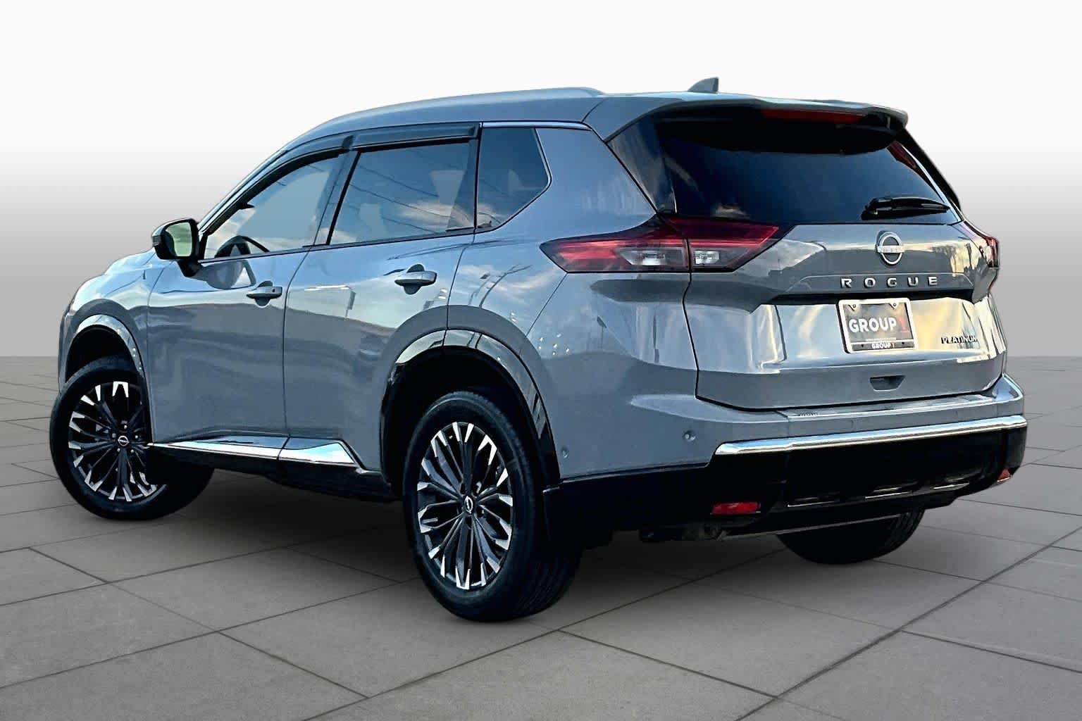 Used 2024 Boulder Gray Pearl Nissan Platinum image 12