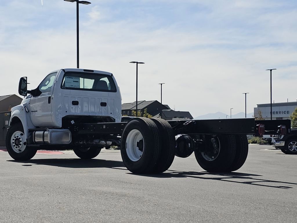 New 2025 Oxford White Ford Base image 24