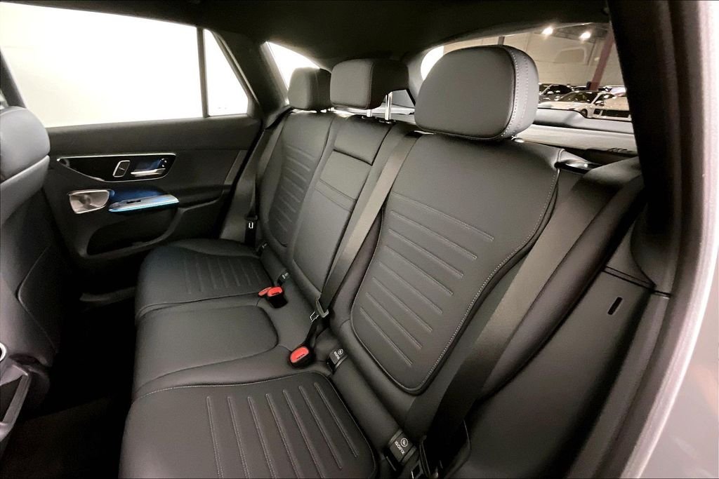 Used 2026 White Mercedes-Benz GLC 300 image 18
