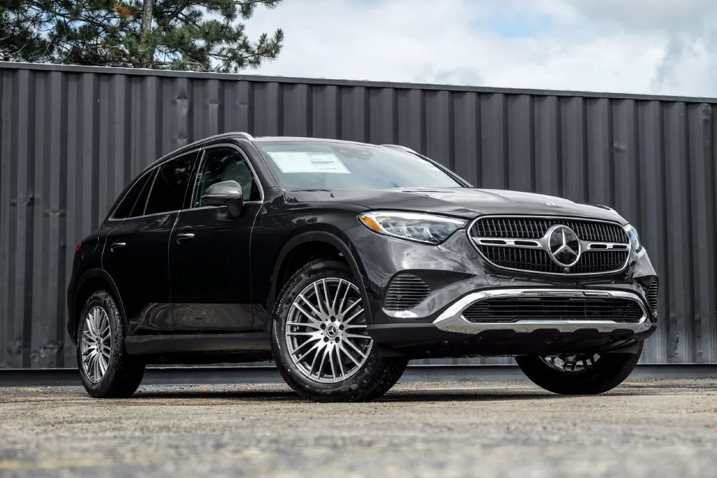 New 2026 Graphite Grey Metallic Mercedes-Benz GLC 300 image 35