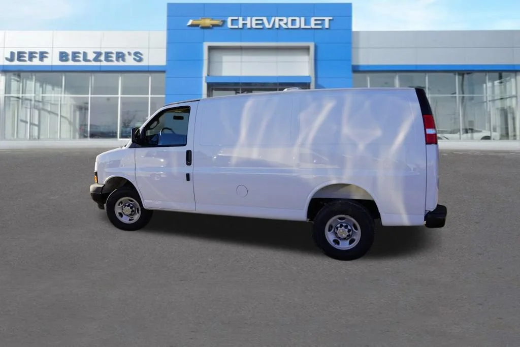 New 2025 Summit White Chevrolet WT image 6