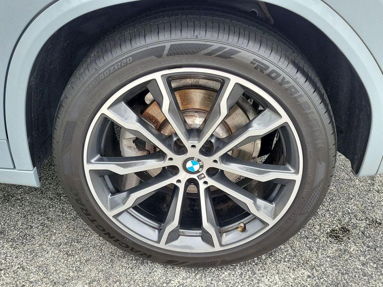 Used 2022 Gray BMW sDrive30i image 11