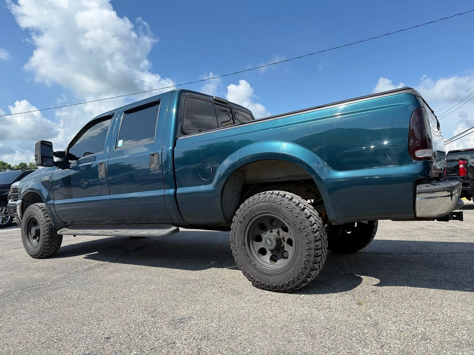 Used 1999 Green Ford  image 4