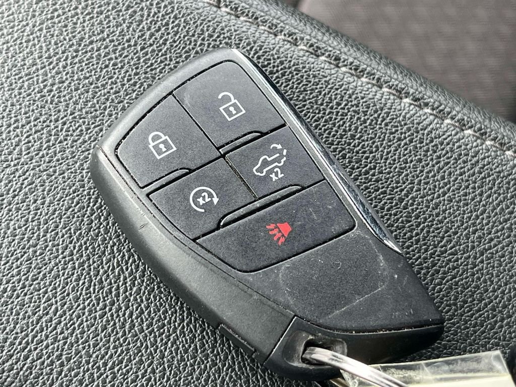 Used 2023 Black Chevrolet Custom image 27