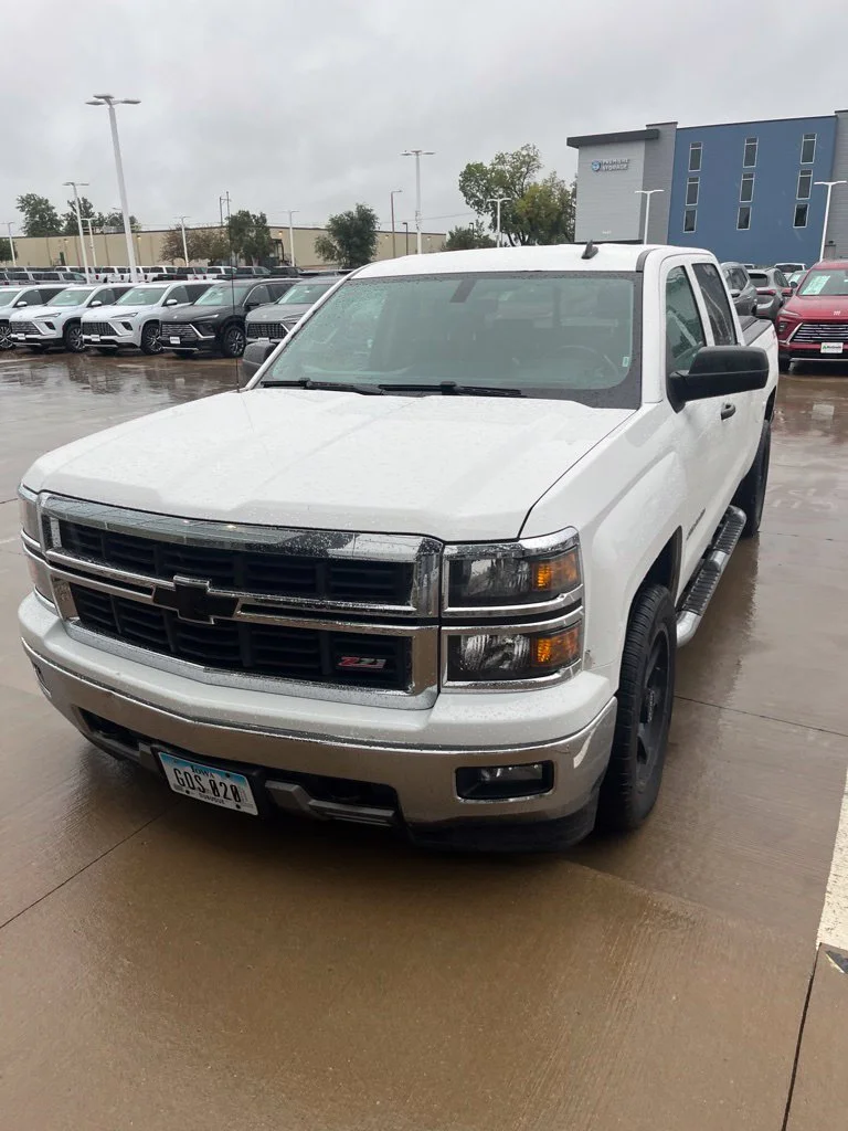 Used 2014 White Chevrolet LT image 9