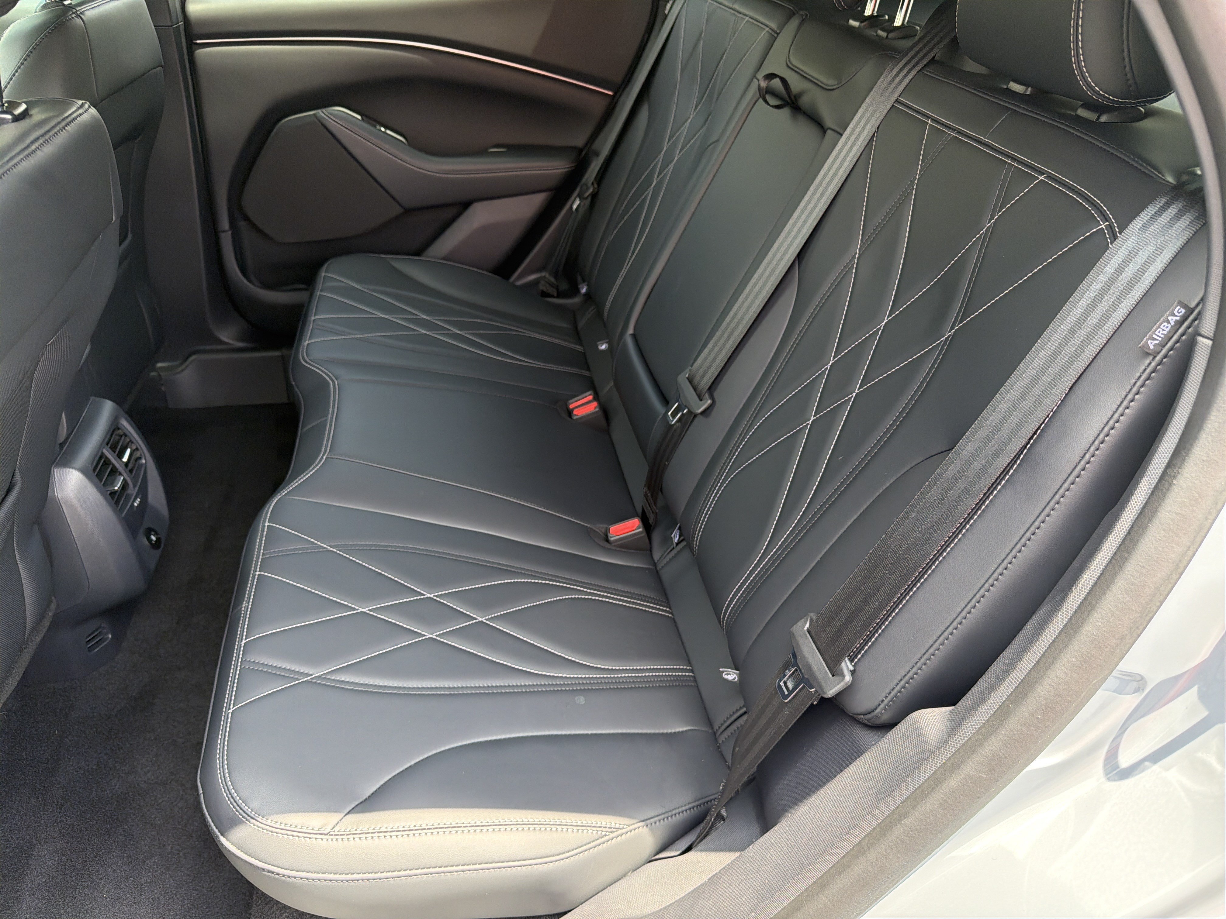 Used 2024 Glacier Gray Metallic TriCoat Ford Select image 16
