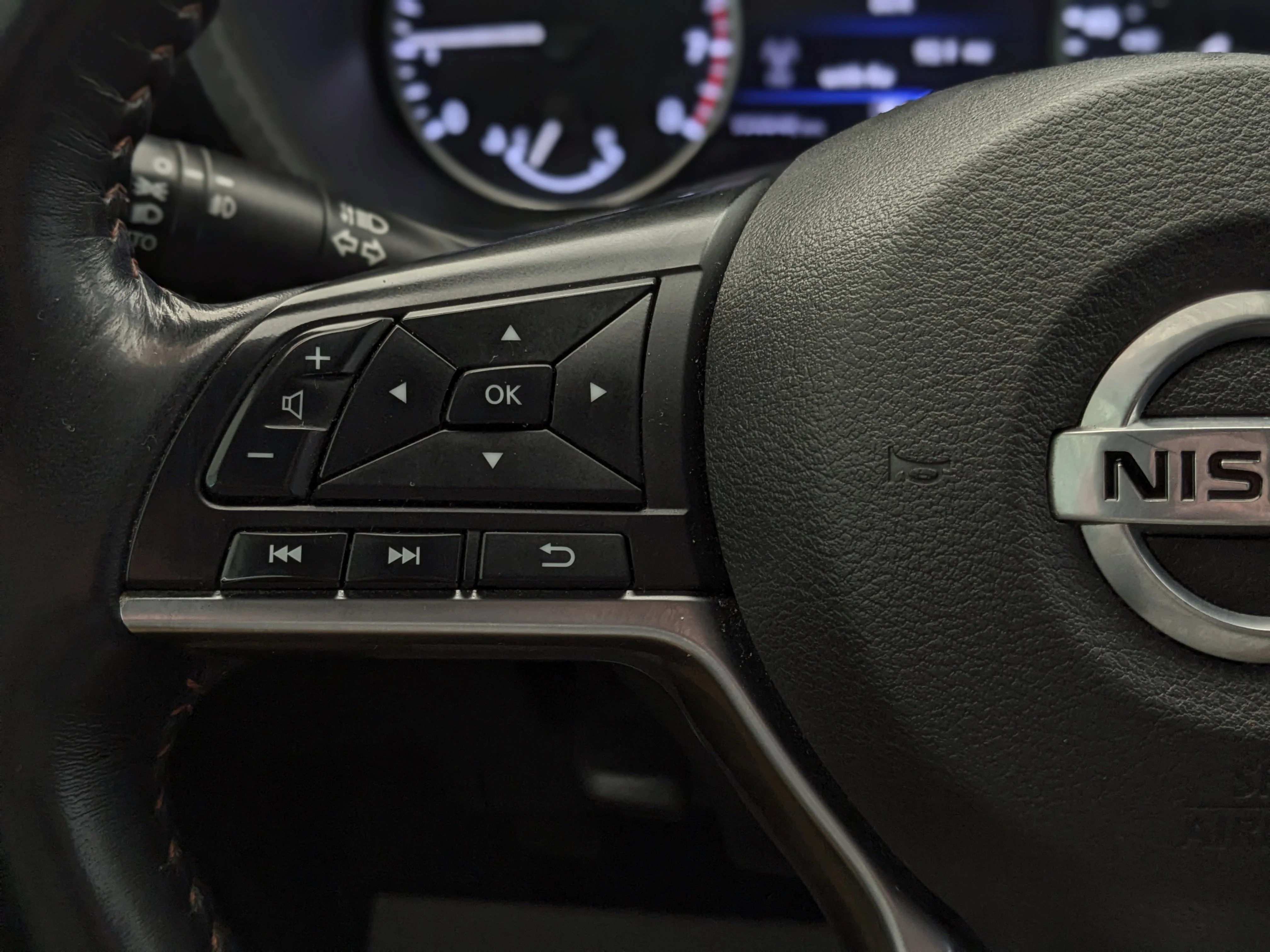 Used 2020  Nissan SR - Safety Shield 360 - Bose Audio - Surround Camera & More image 15
