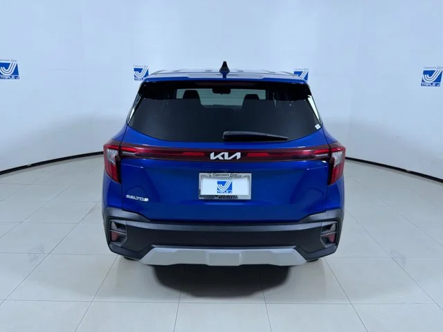 Used 2024 NEPTUNE_BLUE Kia LX image 7