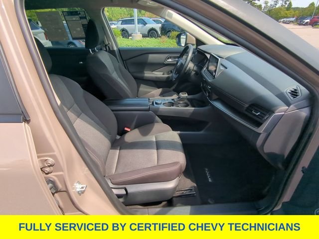 Used 2025 Beige/tan Nissan SV image 44