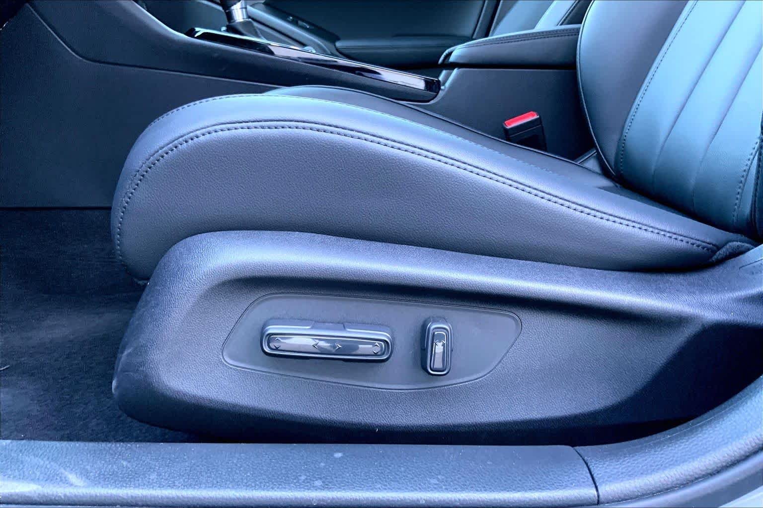Used 2026 Urban Gray Pearl Acura  image 31