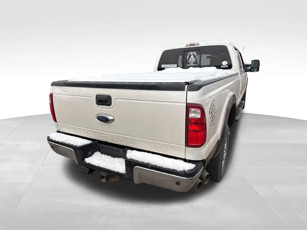 Used 2016  Ford Lariat image 5