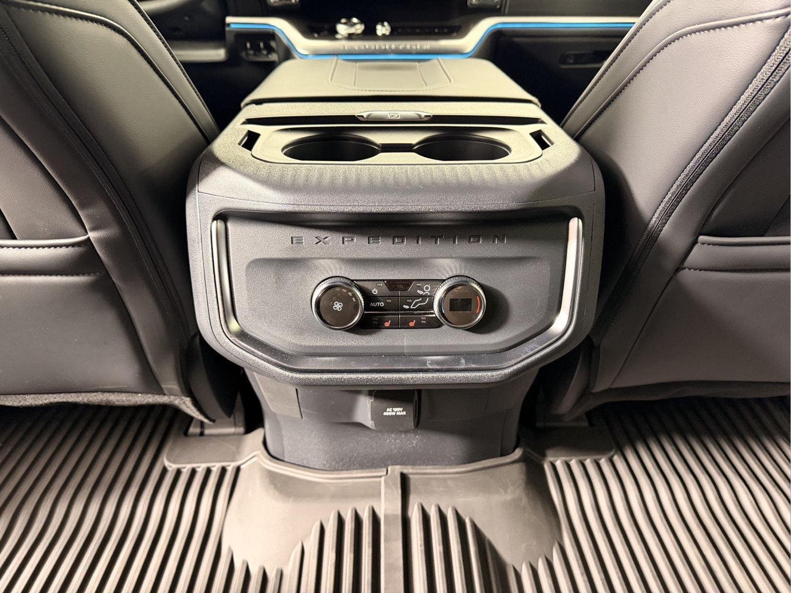New 2026 Glacier Gray Metallic Tri-Coat Ford Platinum® image 18