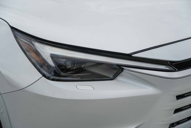 Used 2024 Beige Lexus 500h F SPORT Luxury image 2
