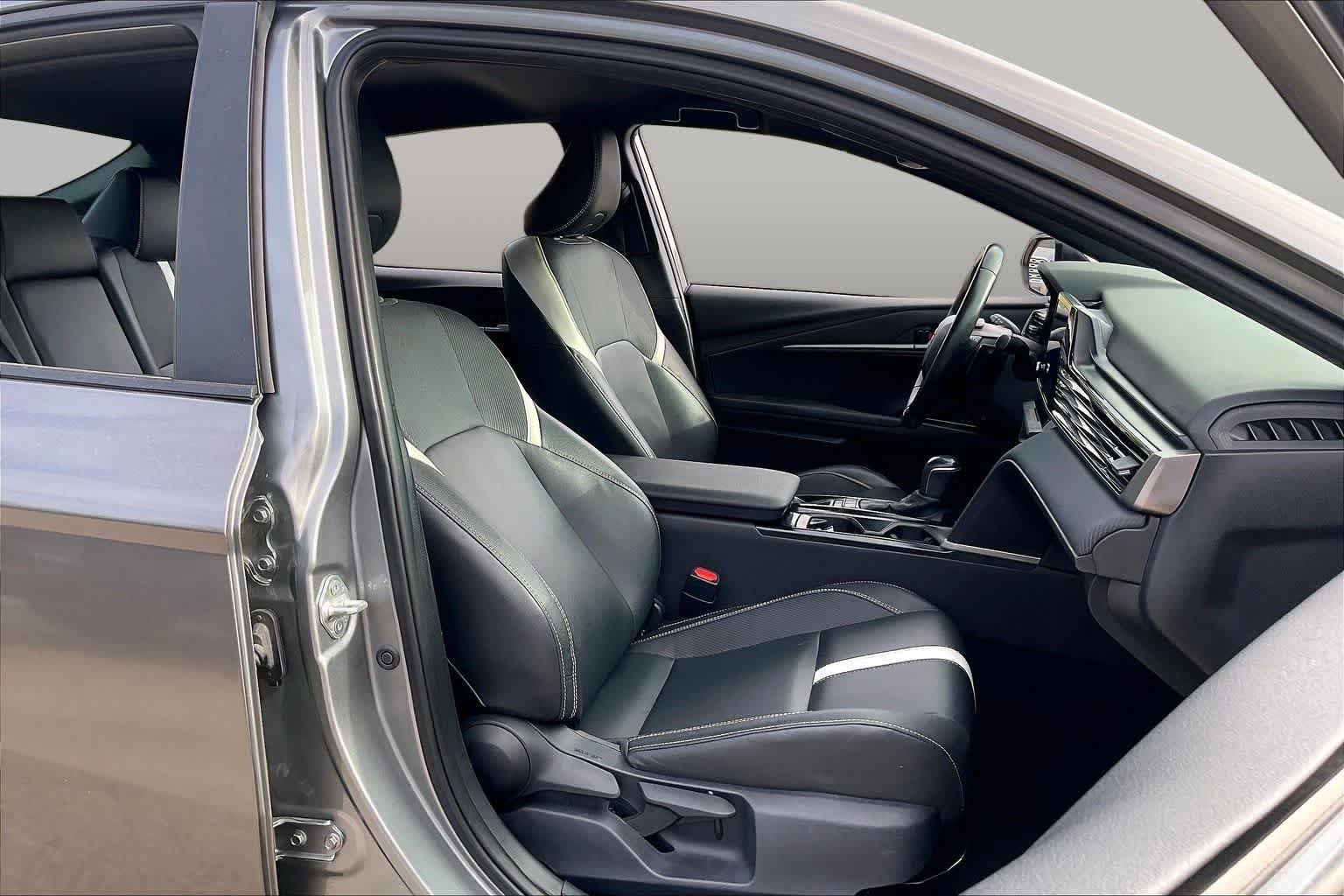 Used 2025 Heavy Metal Toyota SE image 9
