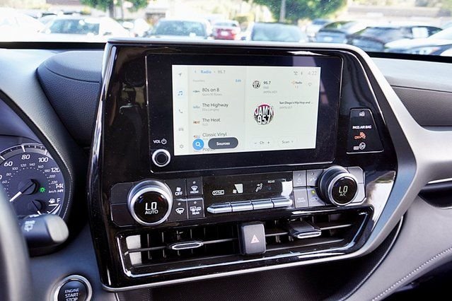 Used 2025 Silver Toyota LE image 23