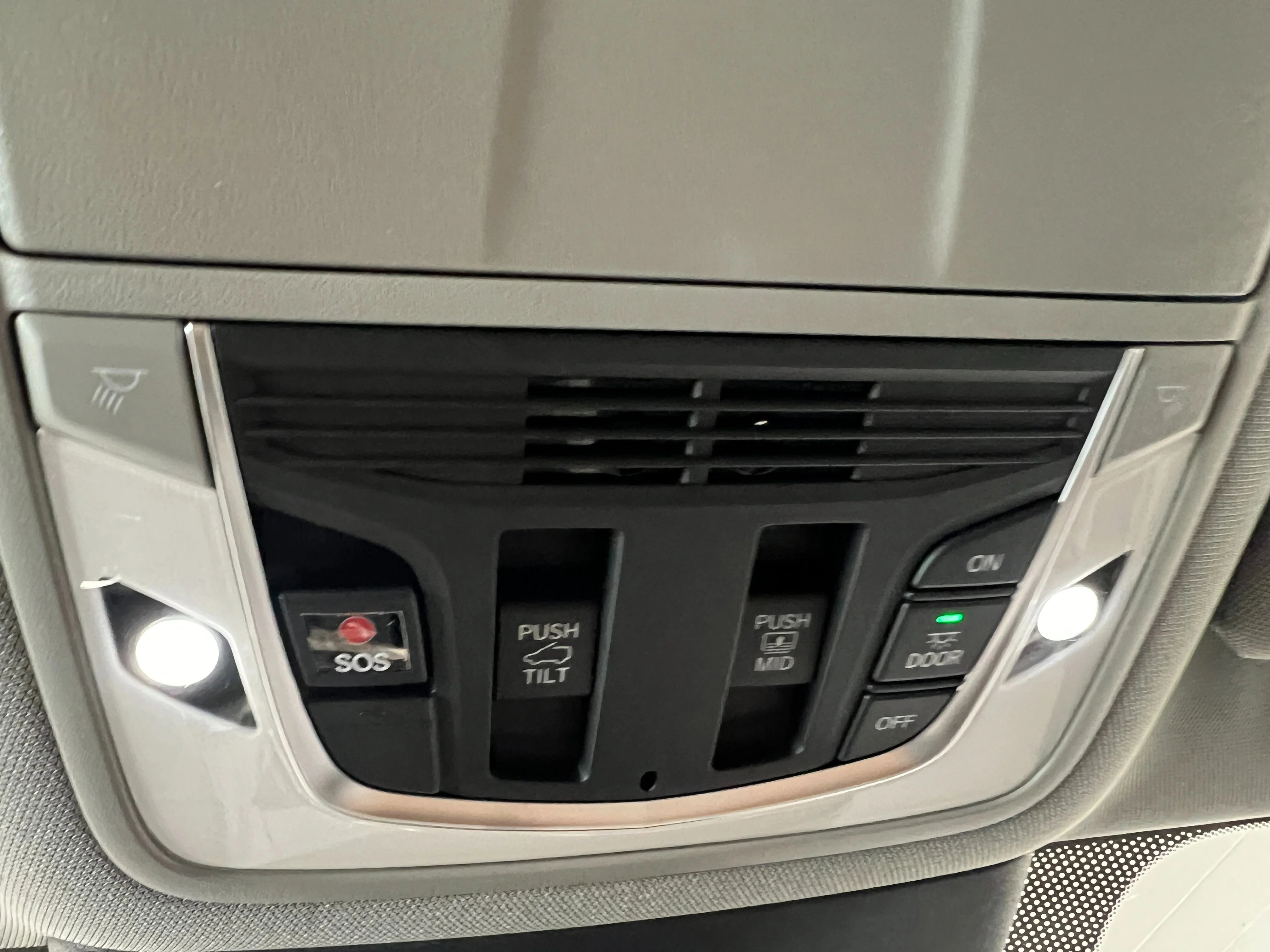 New 2026 Solar Silver Metallic Acura w/Advance Package image 18