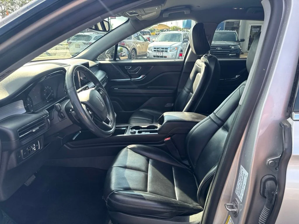 Used 2020 Silver Lincoln Standard image 10