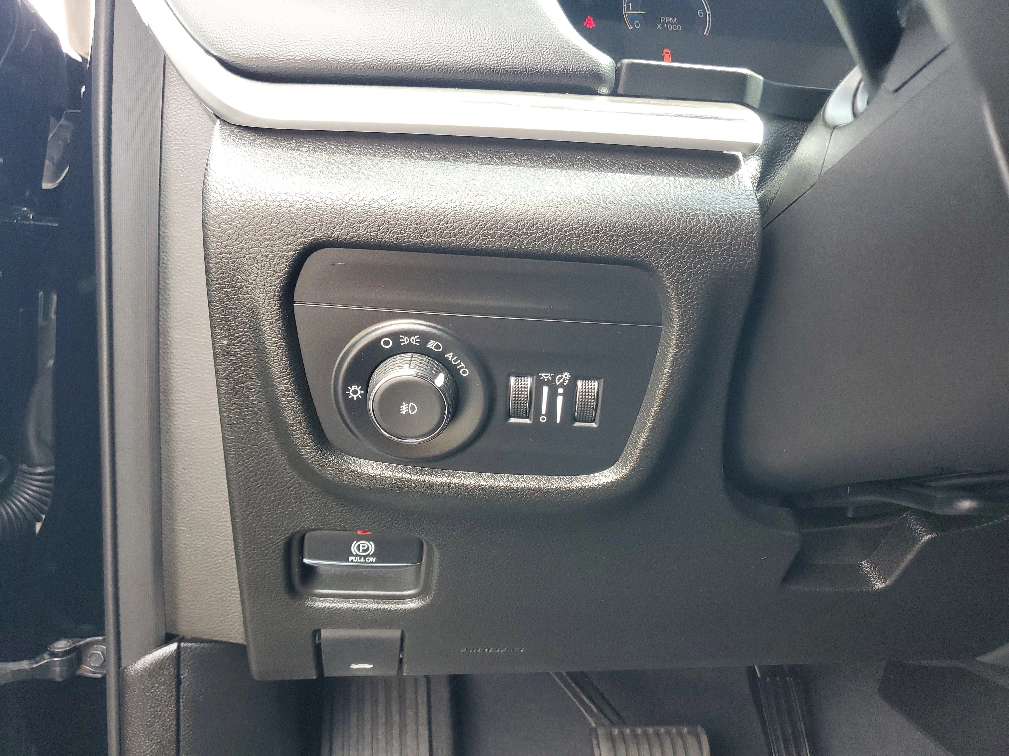 Certified Used 2023 Black Jeep Limited image 24