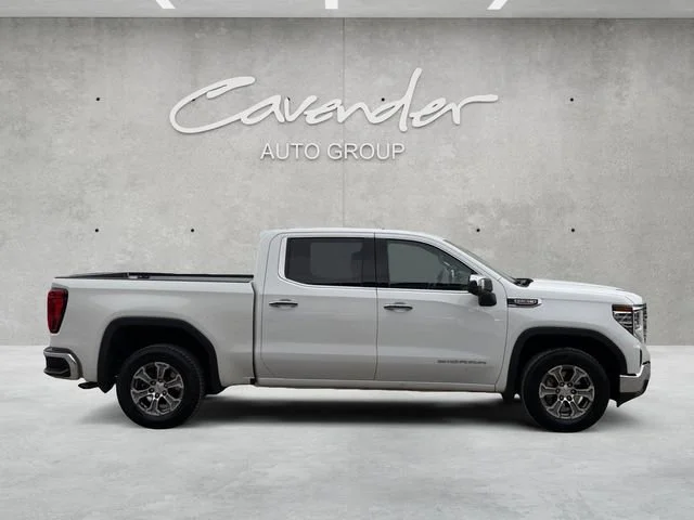 Used 2025 Summit White GMC SLT image 17
