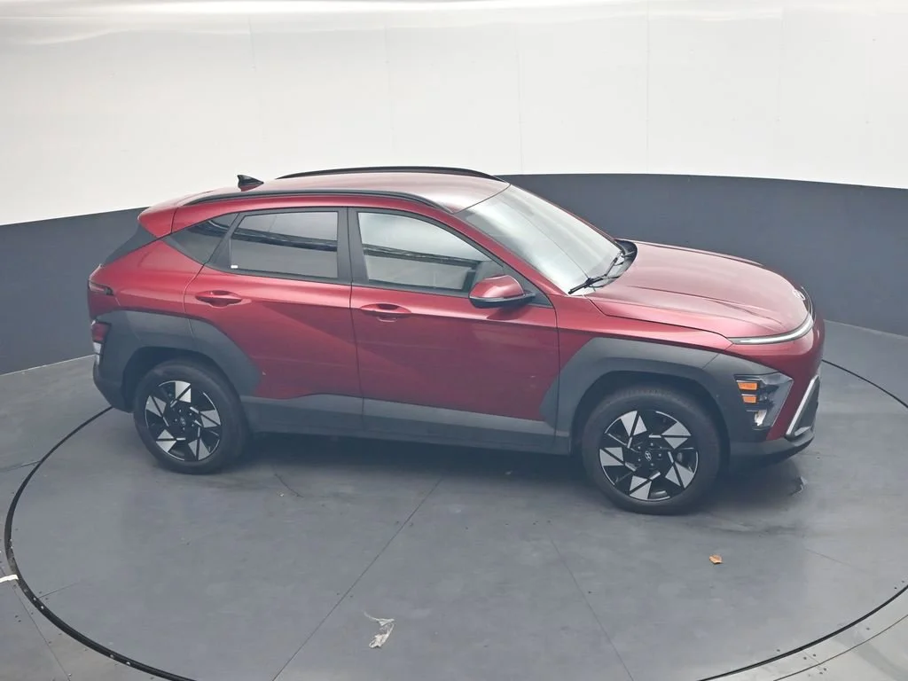 Used 2025 Red Hyundai SEL image 21