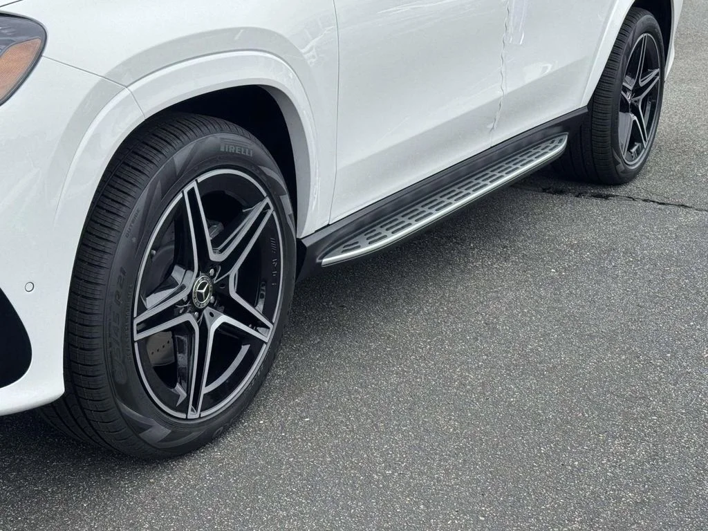 New 2026 White Mercedes-Benz GLS 450 image 12