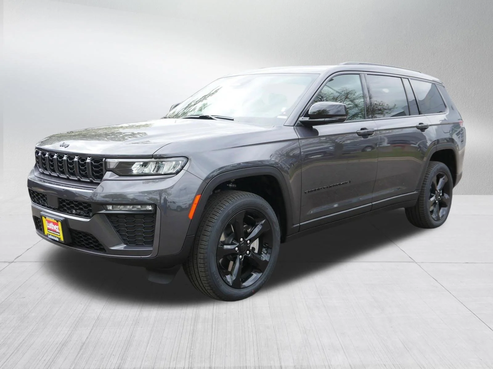 New 2026 Baltic Gray Metallic Clear-Coat Exterior Paint Jeep Limited image 3