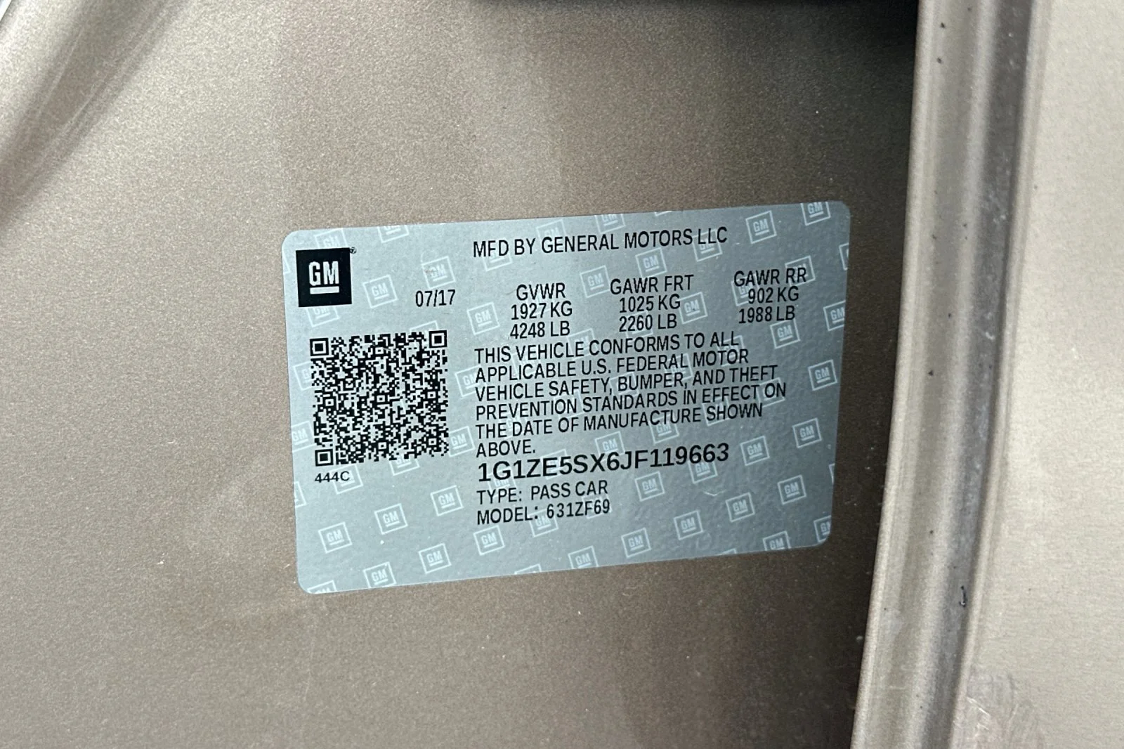 Used 2018 Sandy Ridge Metallic Chevrolet Premier image 29