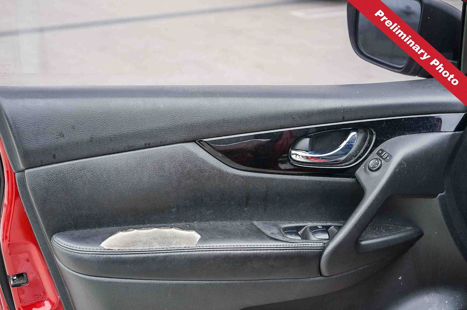 Used 2020 Scarlet Ember Tintcoat Nissan SV image 16