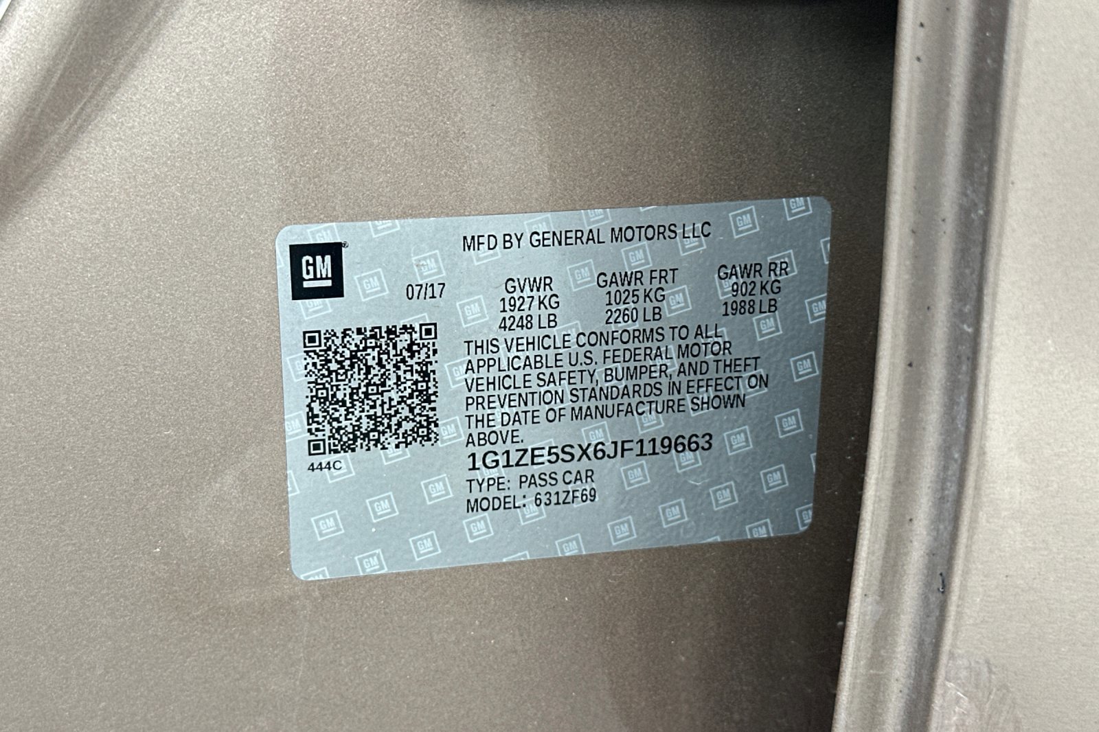 Used 2018 Sandy Ridge Metallic Chevrolet Premier image 29