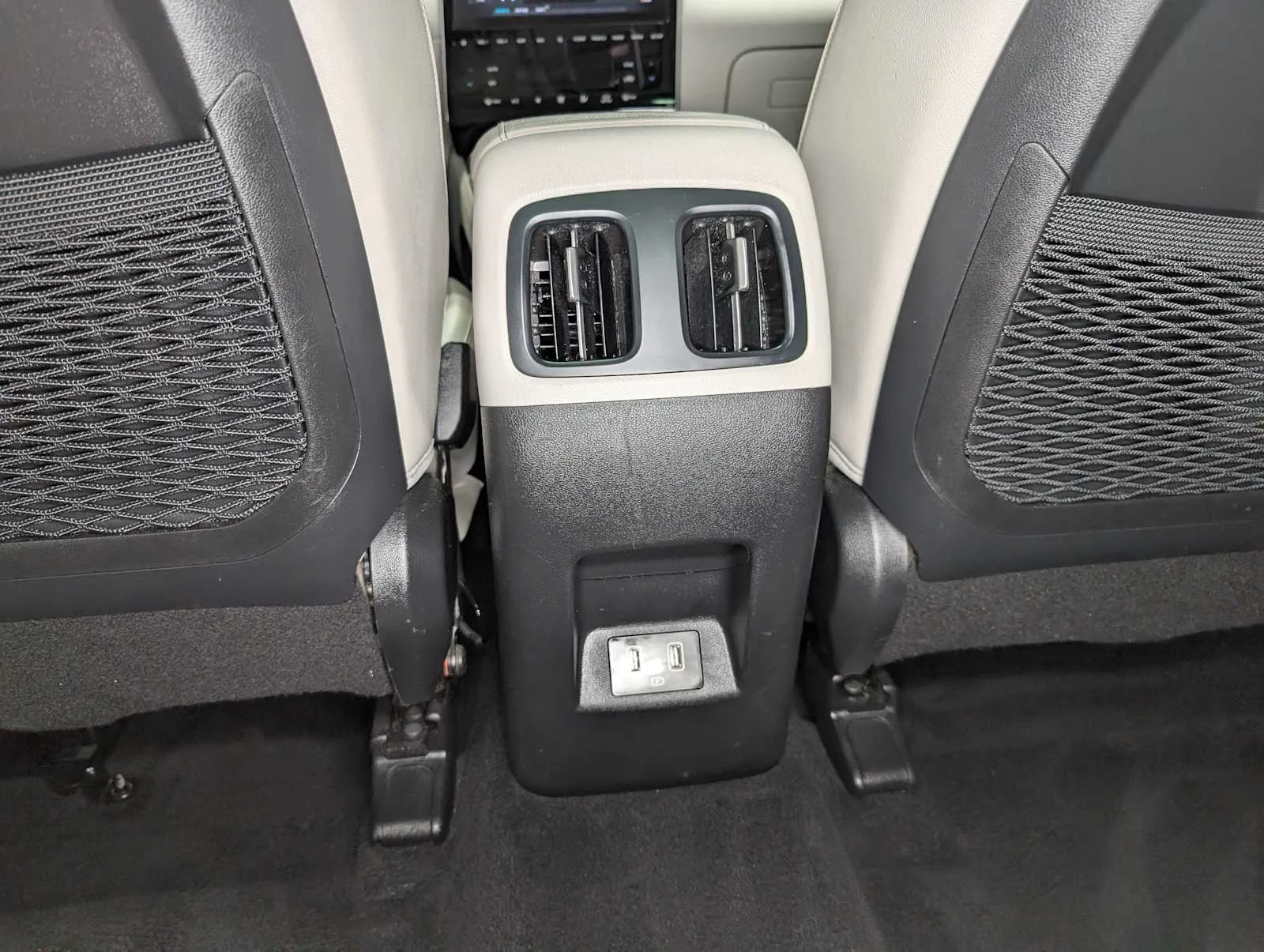 Used 2023 Serenity White Pearl Hyundai Limited image 21