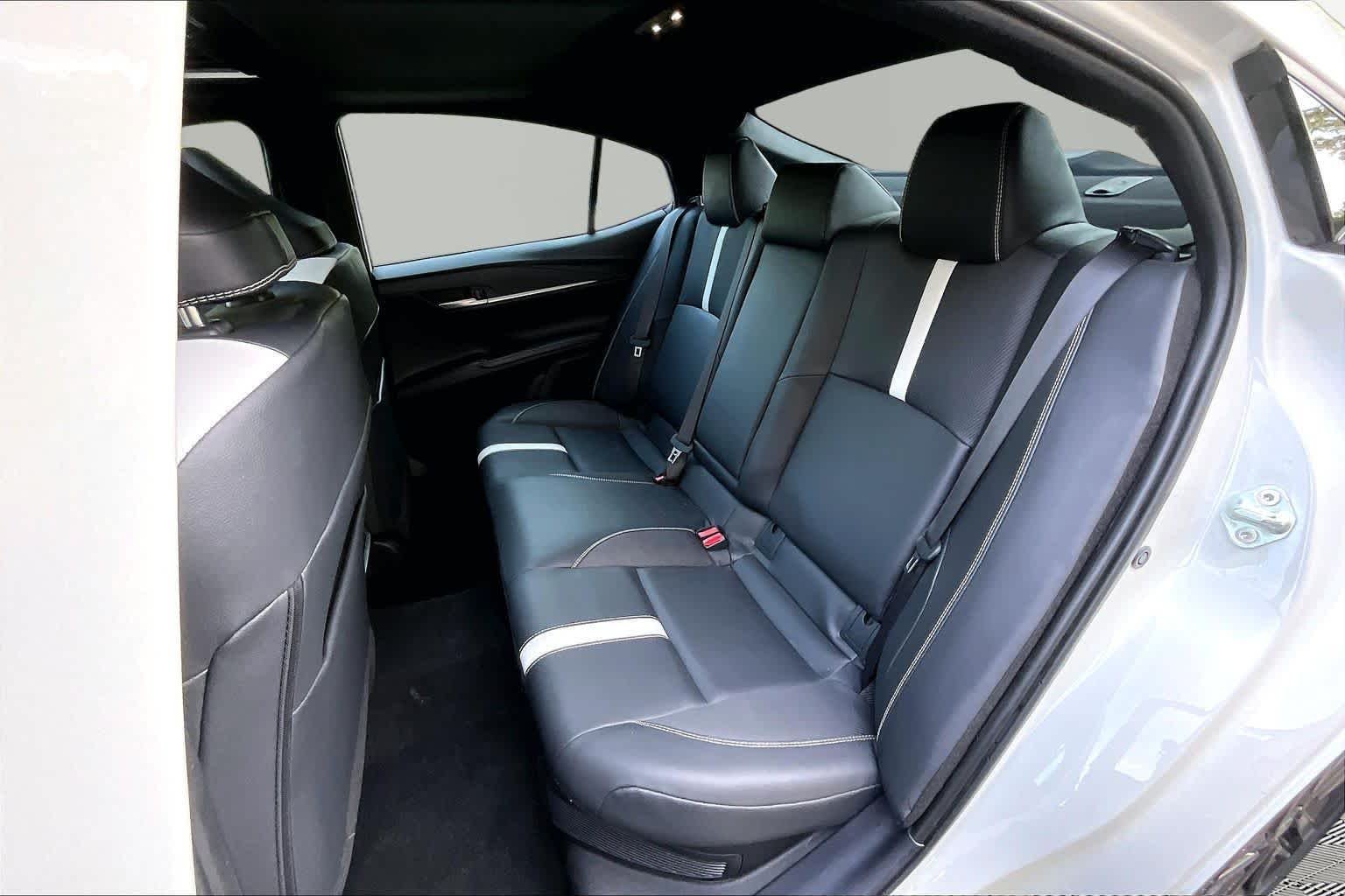 Certified Used 2025 Ice Cap Toyota SE image 21