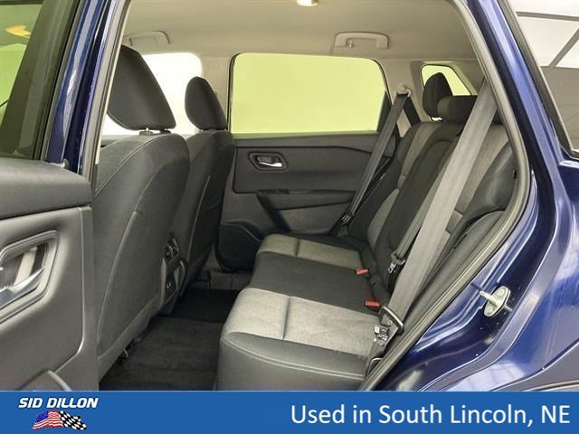 Used 2025 Deep Ocean Blue Pearl Nissan SV image 19
