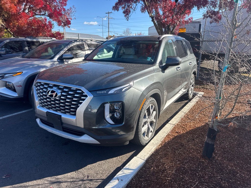 Used 2022 Gray Hyundai SEL image 1