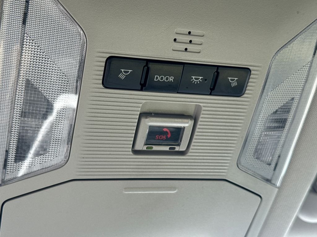 Used 2023 White Toyota XLE image 30