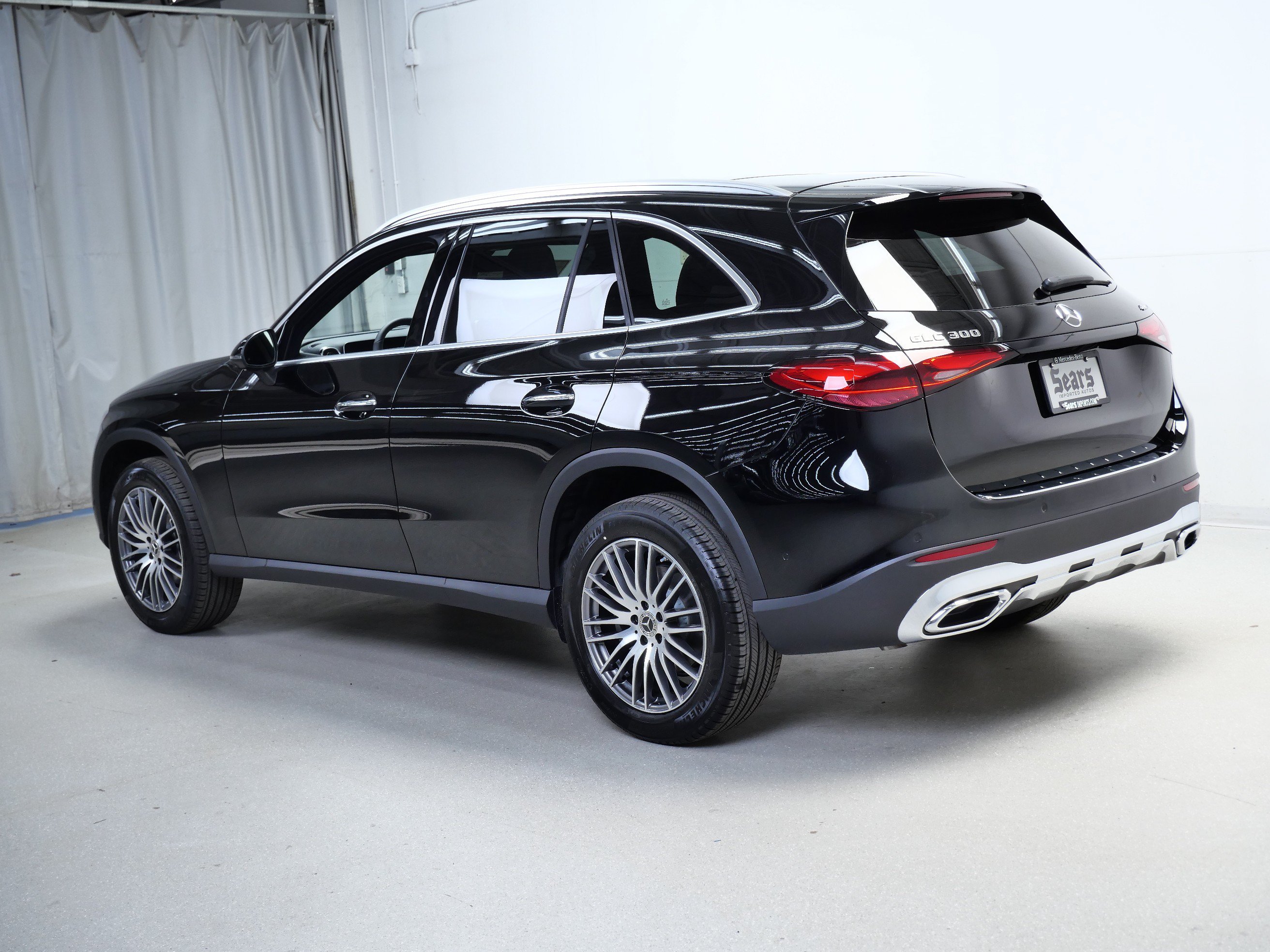 New 2026 Black Mercedes-Benz GLC 300 image 16