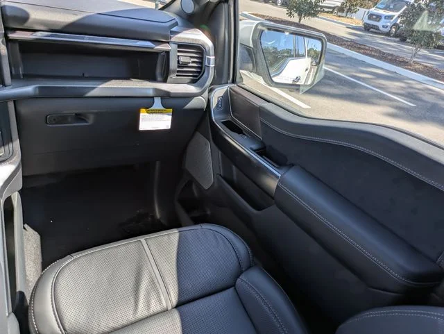 New 2026 Star White Metallic Tri-Coat Ford Platinum® image 17