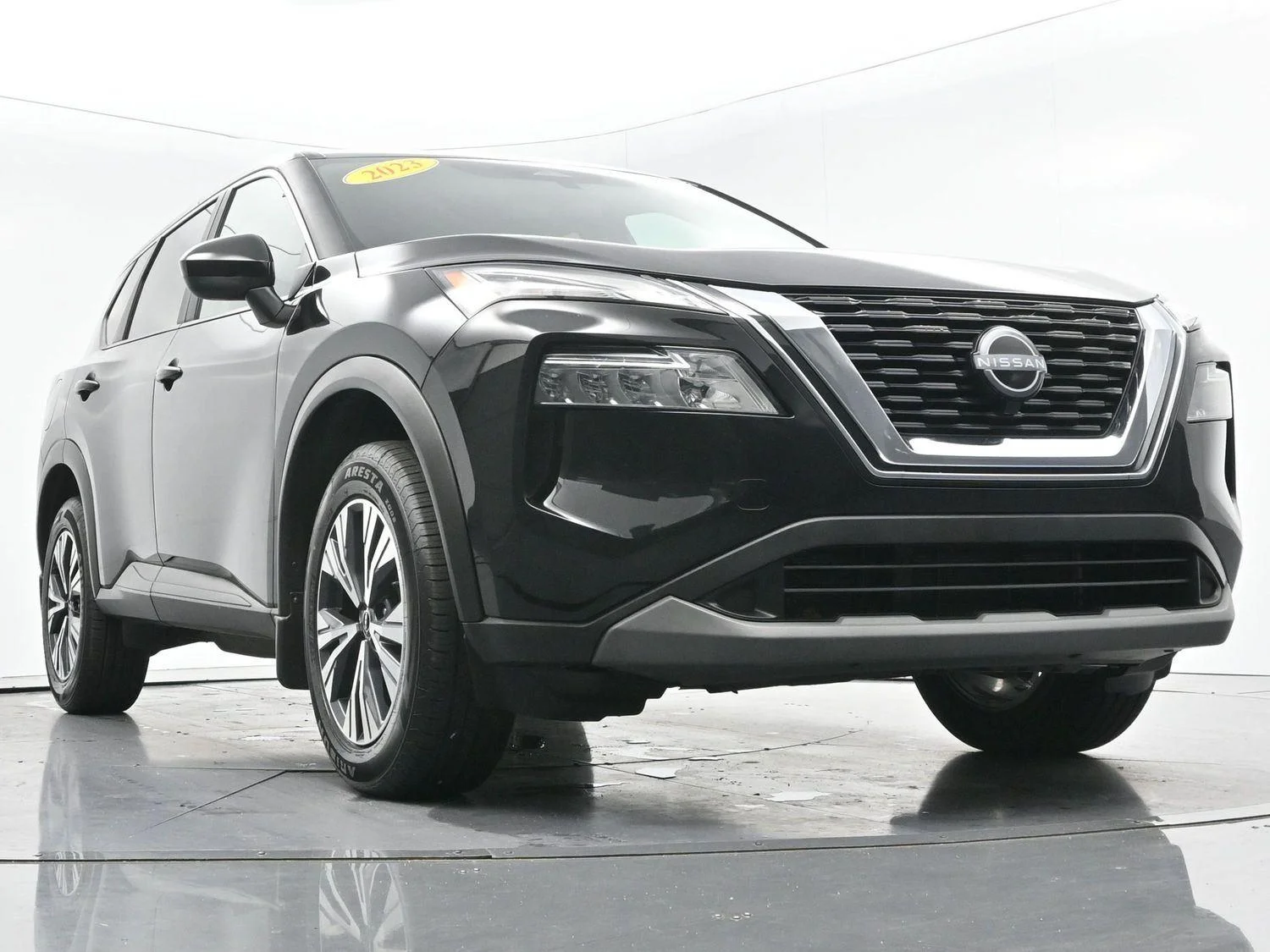 Used 2023 Super Black Nissan SV image 42