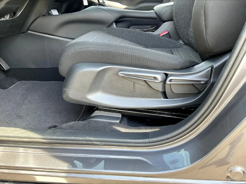 New 2027 Modern Steel Metallic Honda LX AWD image 37