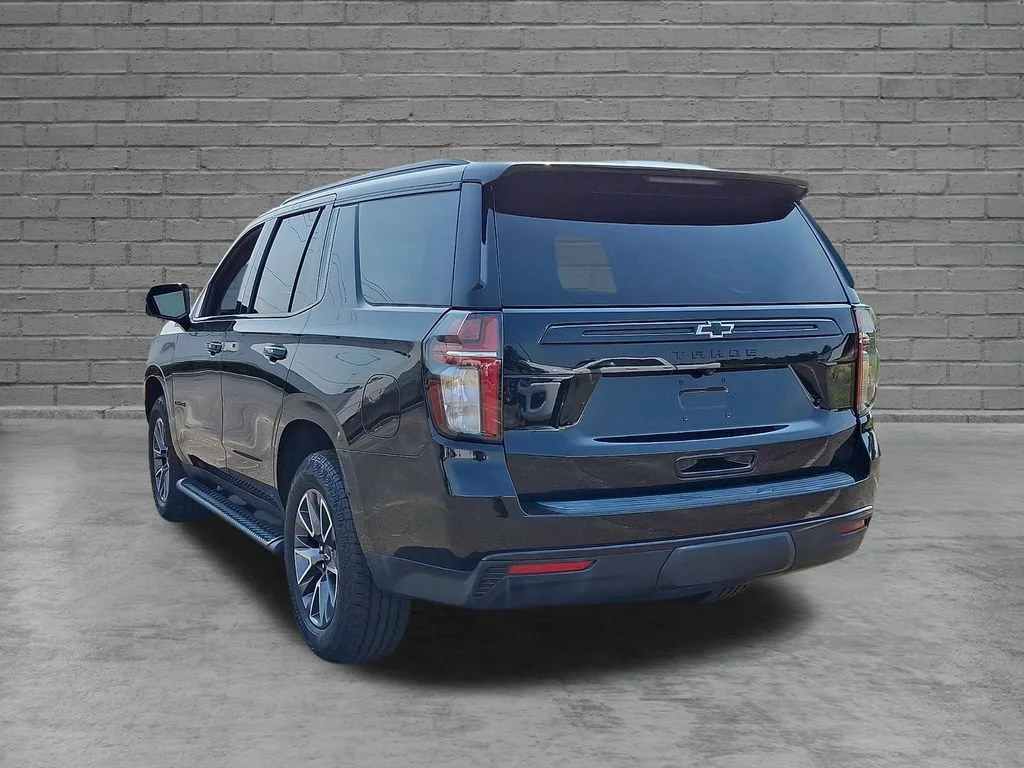 Used 2023 Black Chevrolet Z71 image 9