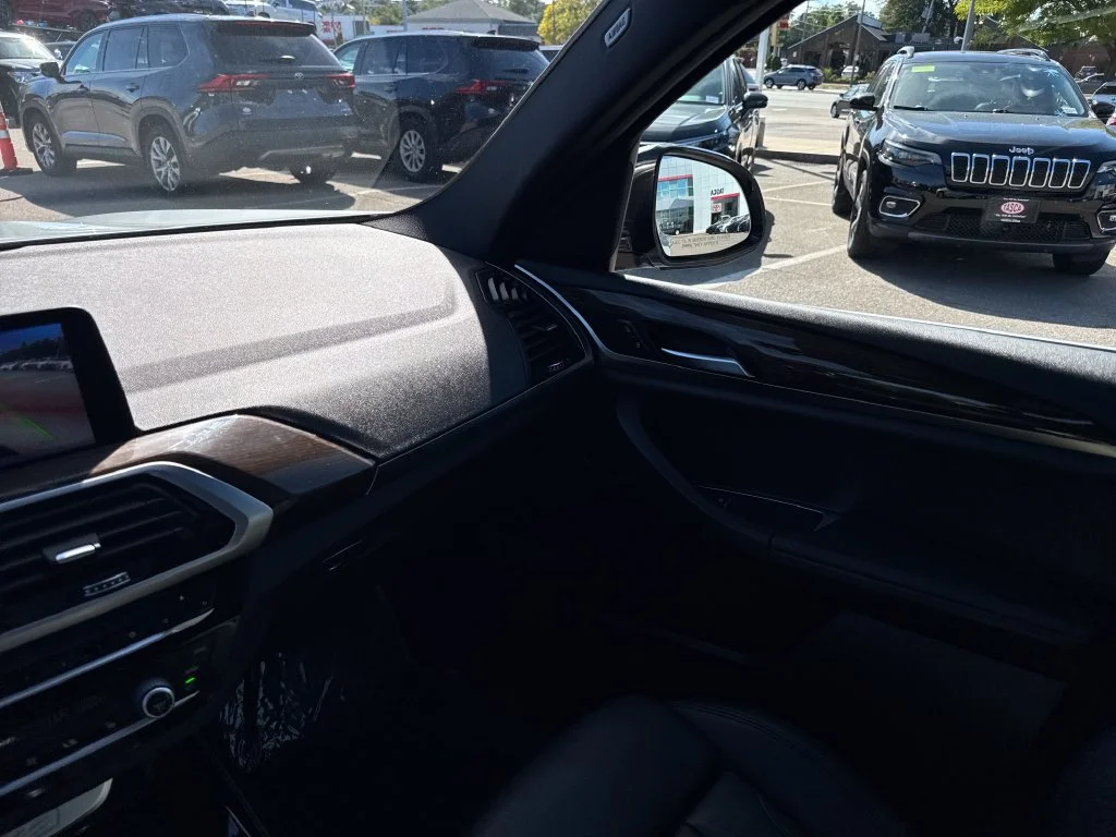 Used 2019 Silver BMW xDrive30i image 28