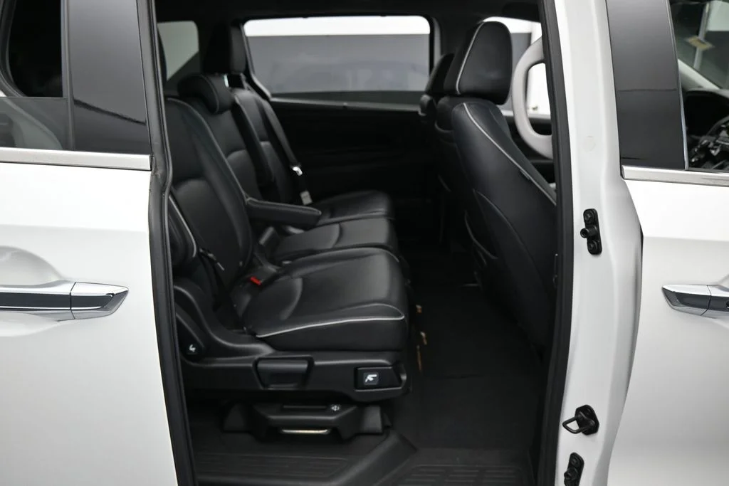 Used 2022 White Honda Elite image 40