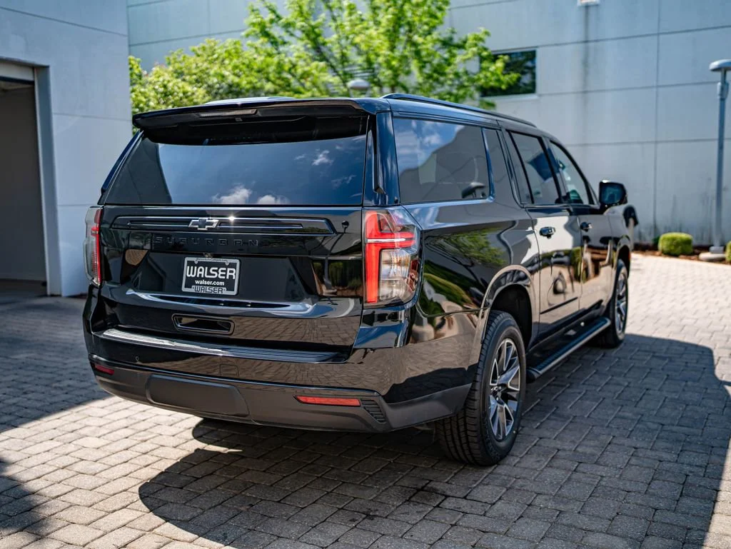 Used 2024 Black Chevrolet Z71 image 5